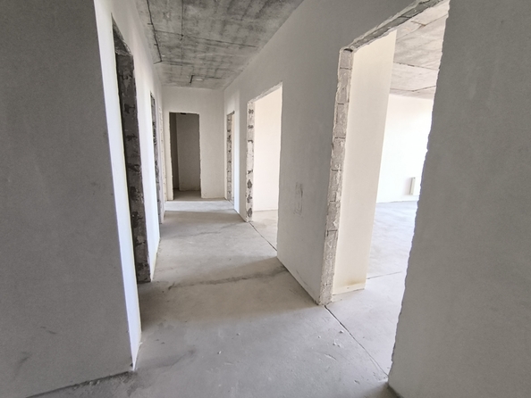 
  Продается 3-комн. квартира, 98.38 м², 28-я линия ул, д. 8
. Фото 5.