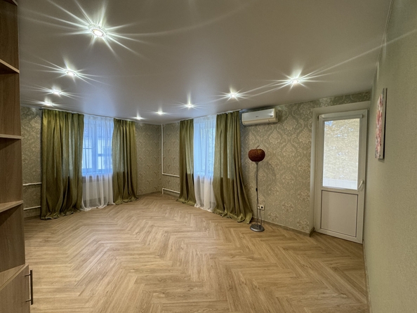 
  Сдается 1-комн. квартира, 40 м², Каяни ул, д. 10
. Фото 6.