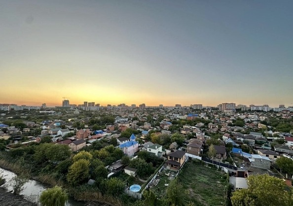 
  Продается 3-комн. квартира, 82.4 м², Белокалитвинская ул, д. 1
. Фото 12.