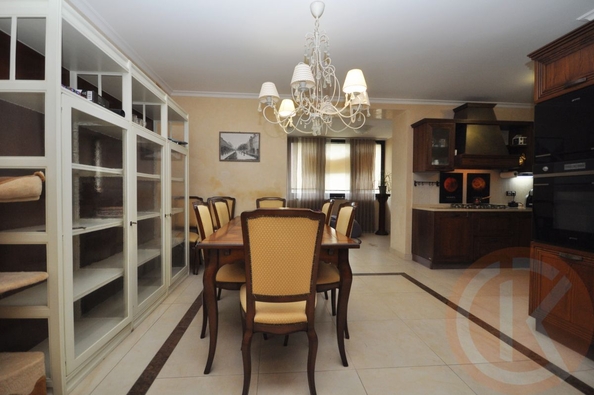 
  Продается 3-комн. квартира 140.9 м². Фото 2.
