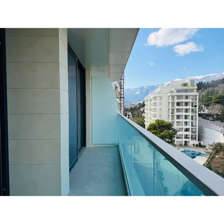 
  Продается апартамент 61.8 м², в АК Скай Плаза, 4.0. Фото 2.