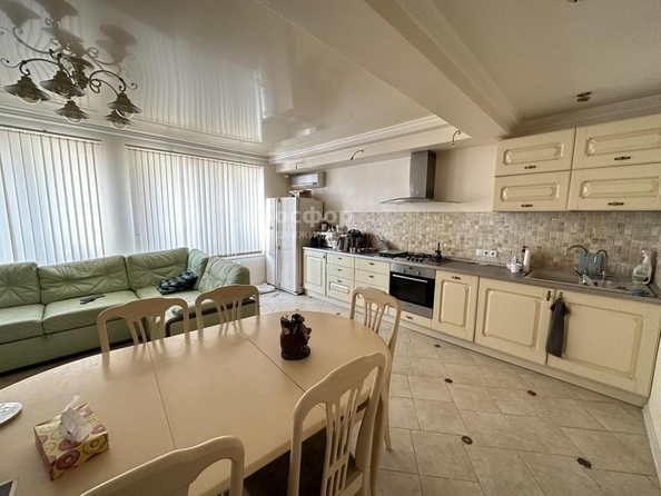 
  Продается 3-комн. квартира 146.9 м². Фото 1.