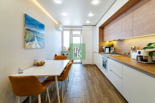 
  Продается 4-комн. квартира 123.2 м². Фото 2.