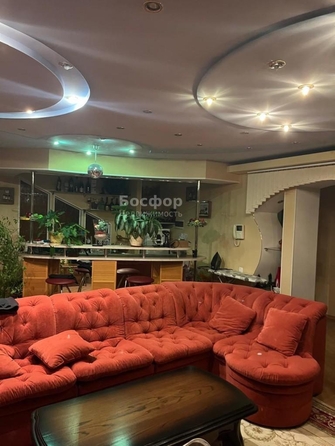 
  Продается 4-комн. квартира 210 м². Фото 1.