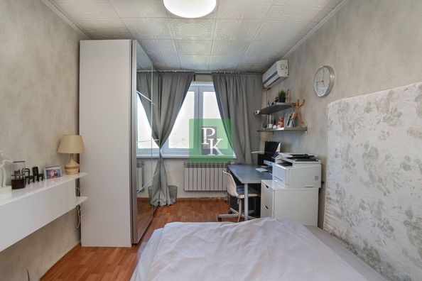 
  Продается 4-комн. квартира 64 м². Фото 1.