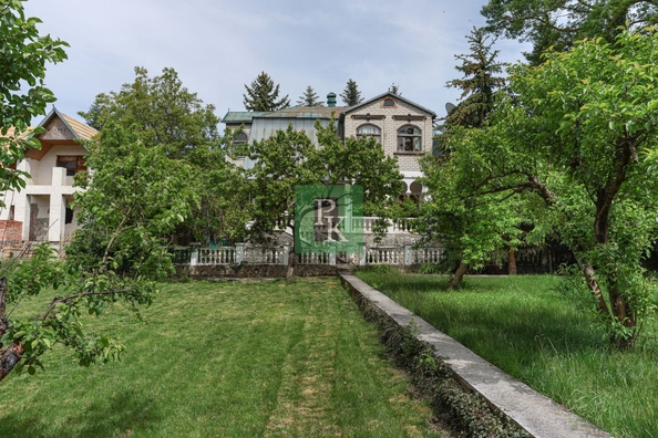 
  Продается дом 500 м². Фото 1.
