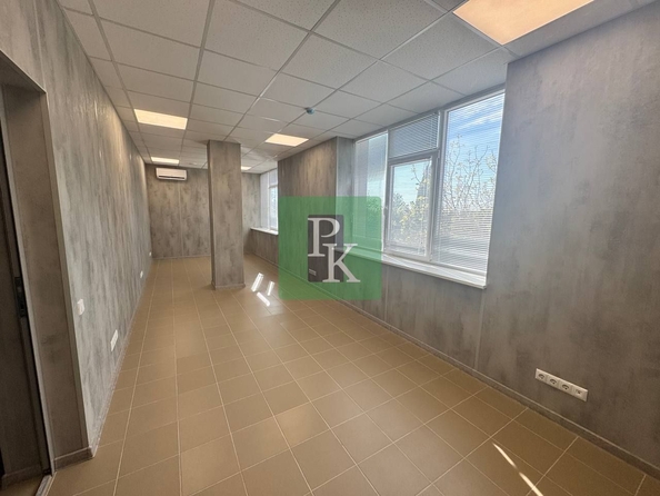 
  Сдается офис 26.9 м². Фото 2.