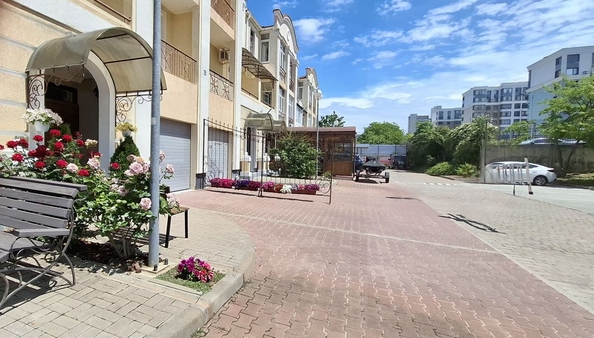 
  Продается 4-комн. квартира 223.6 м². Фото 5.