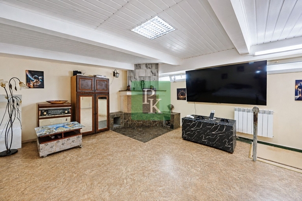 
  Продается 4-комн. квартира 136.8 м². Фото 23.