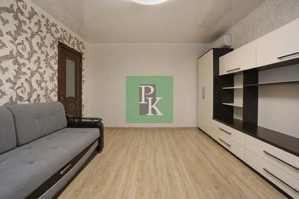 
  Продается 3-комн. квартира 66.8 м². Фото 1.