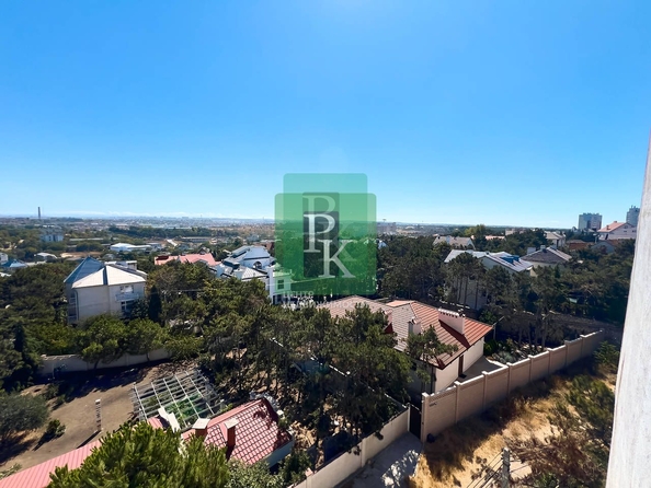 
  Продается 3-комн. квартира 168 м². Фото 1.