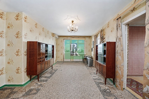 
  Продается 4-комн. квартира 63.3 м². Фото 1.