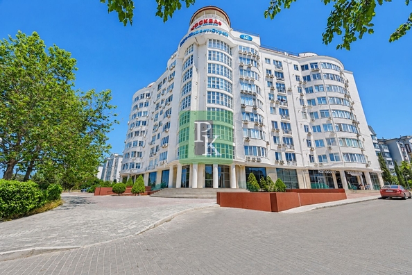 
  Продается 3-комн. квартира 132 м². Фото 2.