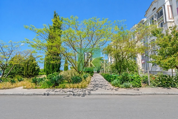 
  Продается 3-комн. квартира 132 м². Фото 42.