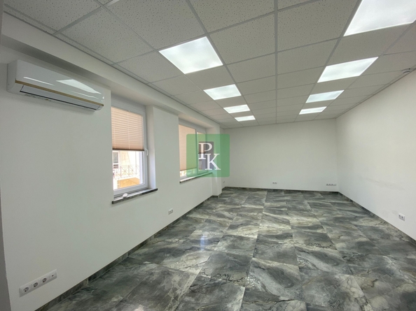 
  Сдается офис 27.7 м². Фото 2.
