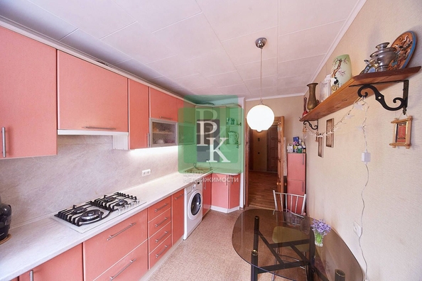 
  Продается 4-комн. квартира 75.4 м². Фото 1.