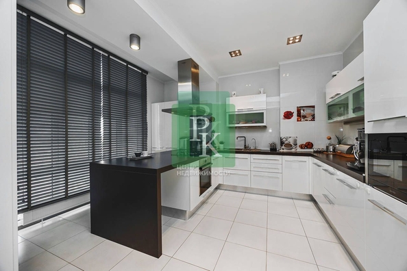 
  Продается 3-комн. квартира 191.3 м². Фото 4.