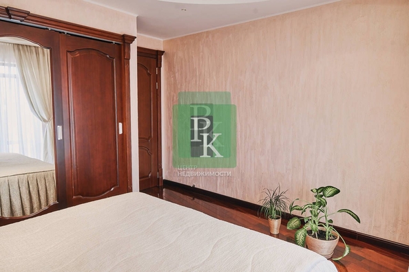 
  Продается 4-комн. квартира 233 м². Фото 27.