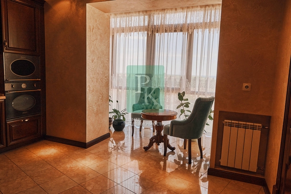 
  Продается 4-комн. квартира 233 м². Фото 2.