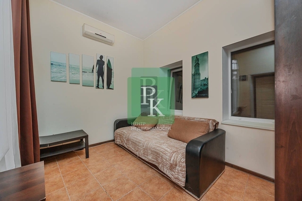
  Продается 4-комн. квартира 70 м². Фото 1.