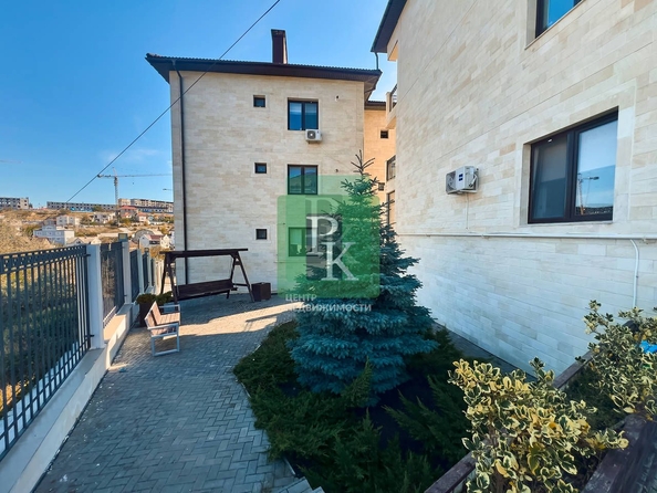 
  Продается 4-комн. квартира 135 м². Фото 1.