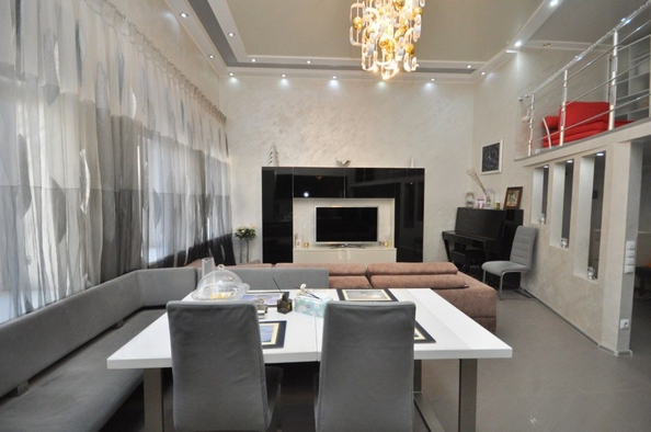 
  Продается 3-комн. квартира 200 м². Фото 6.