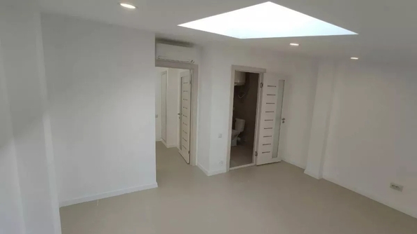 
  Продается универсальное помещение 46.9 м². Фото 5.