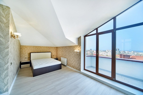 
  Продается 4-комн. квартира 131.9 м². Фото 17.