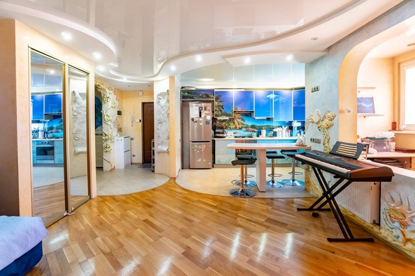 
  Продается 3-комн. квартира 75.6 м². Фото 1.