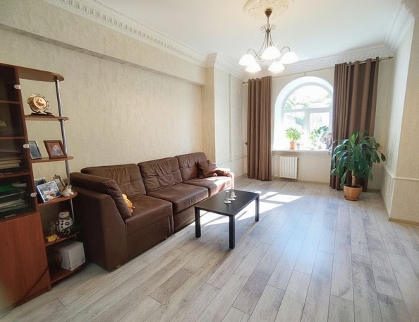 
  Продается 4-комн. квартира 90 м². Фото 1.