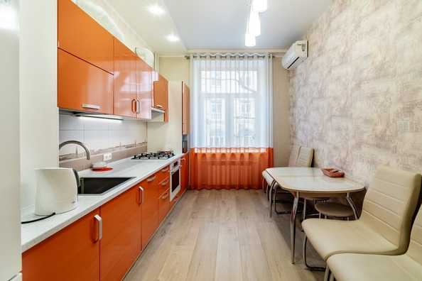 
  Продается 4-комн. квартира 130 м². Фото 1.