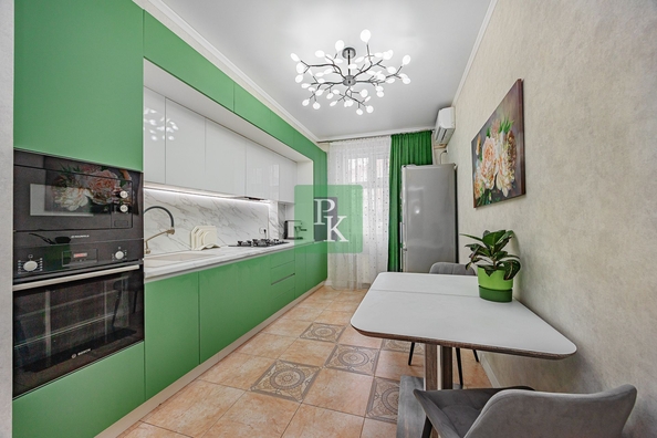 
  Продается 2-комн. квартира 68 м². Фото 1.