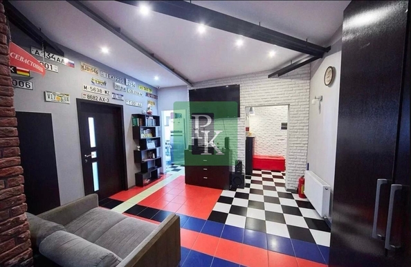 
  Продается 4-комн. квартира 133.6 м². Фото 1.