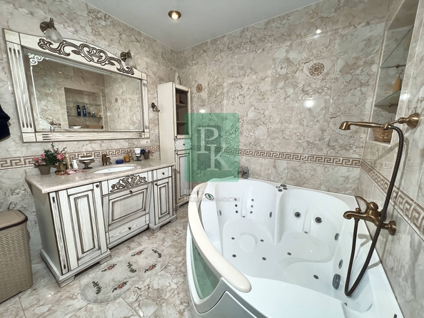 
  Продается 4-комн. квартира 170.5 м². Фото 9.