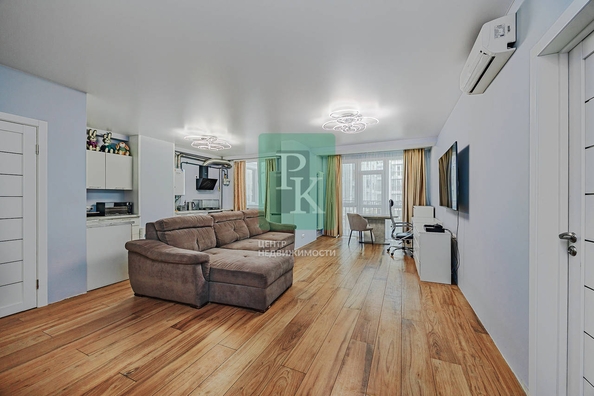 
  Продается 3-комн. квартира 87.4 м². Фото 1.