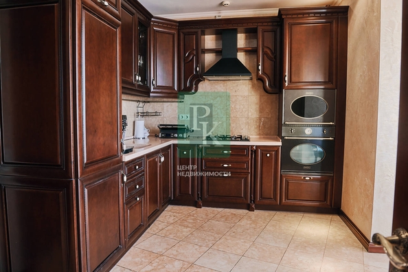 
  Продается 4-комн. квартира 233 м². Фото 3.