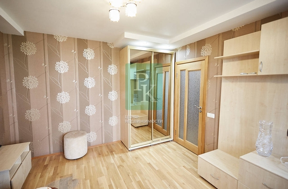 
  Продается 4-комн. квартира 76.2 м². Фото 2.