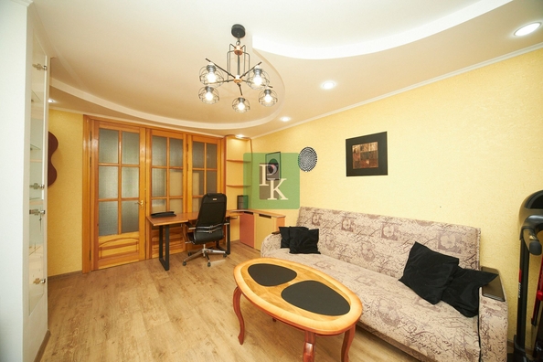 
  Продается 3-комн. квартира 72.9 м². Фото 1.