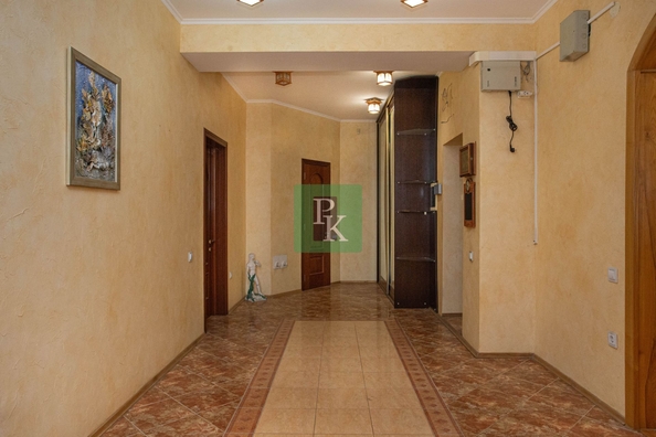 
  Продается 4-комн. квартира 216.9 м². Фото 5.