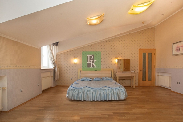 
  Продается 4-комн. квартира 216.9 м². Фото 18.