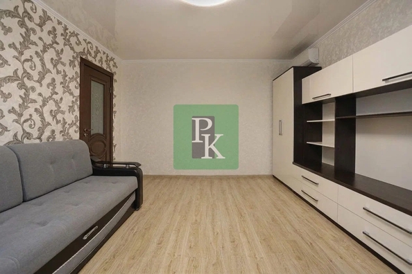
  Продается 3-комн. квартира 66.8 м². Фото 1.