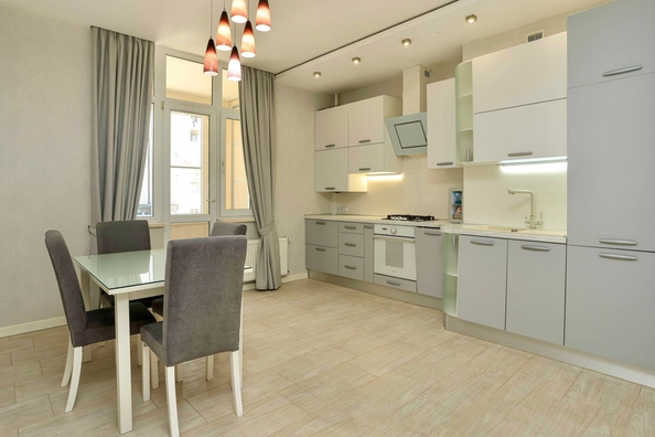 
  Продается 2-комн. квартира 92 м². Фото 1.