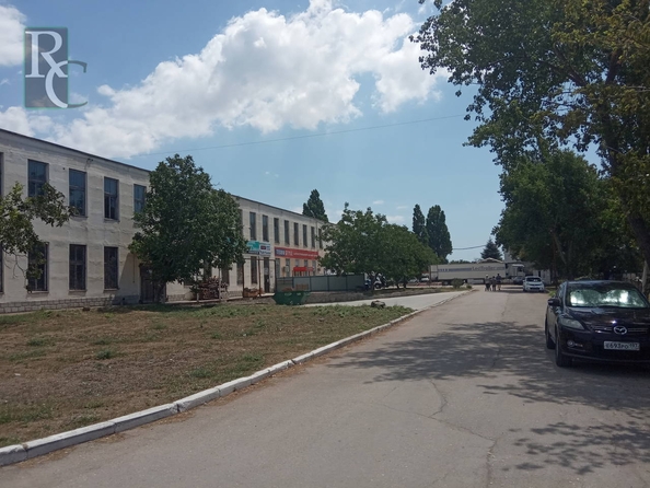 
  Сдается универсальное помещение 400 м². Фото 1.