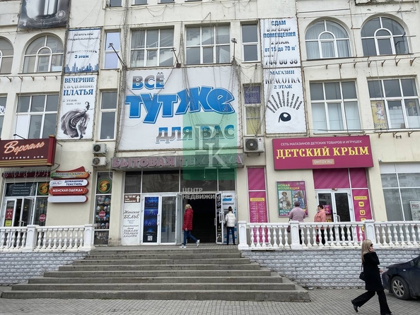 
  Продается универсальное помещение 884 м². Фото 2.