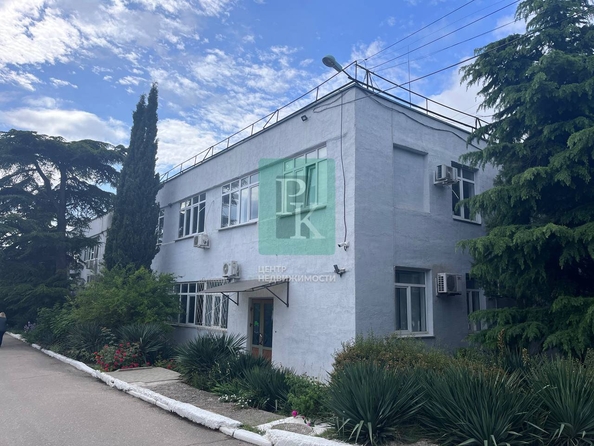 
  Сдается офис 38 м². Фото 1.