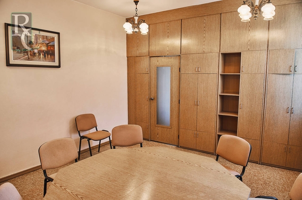
  Сдается офис 176.1 м². Фото 4.