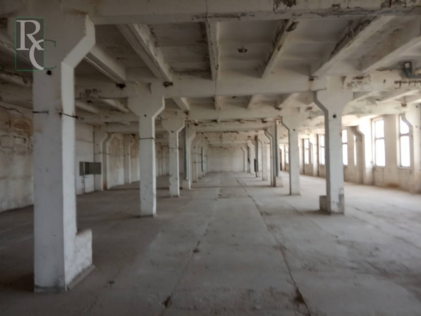 
  Сдается универсальное помещение 1000 м². Фото 1.