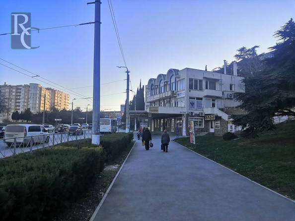 
  Сдается офис 13.7 м². Фото 2.