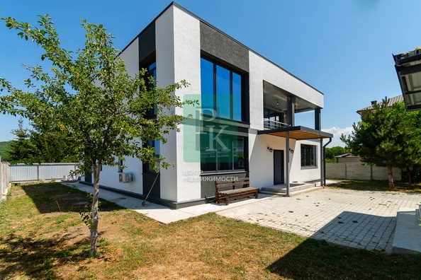 
  Продается коттедж 273 м². Фото 1.