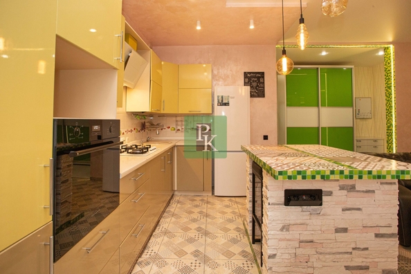 
  Продается 2-комн. квартира 71.5 м². Фото 1.